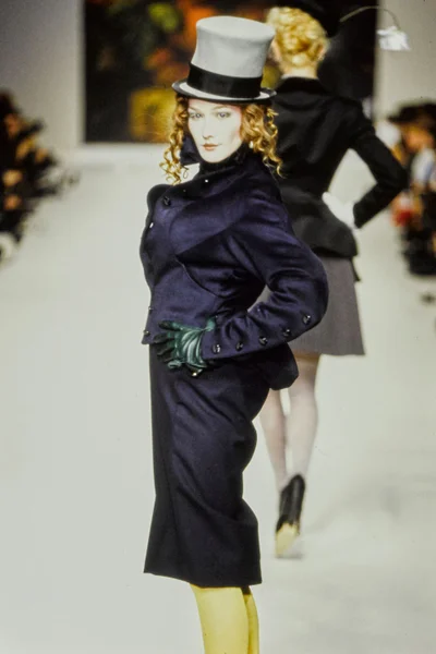Look 5